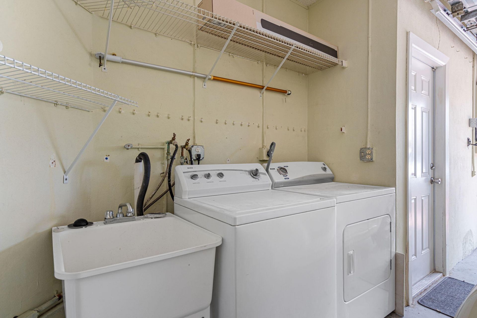 4825 NW 98th Place, Doral, FL 33178 Photo