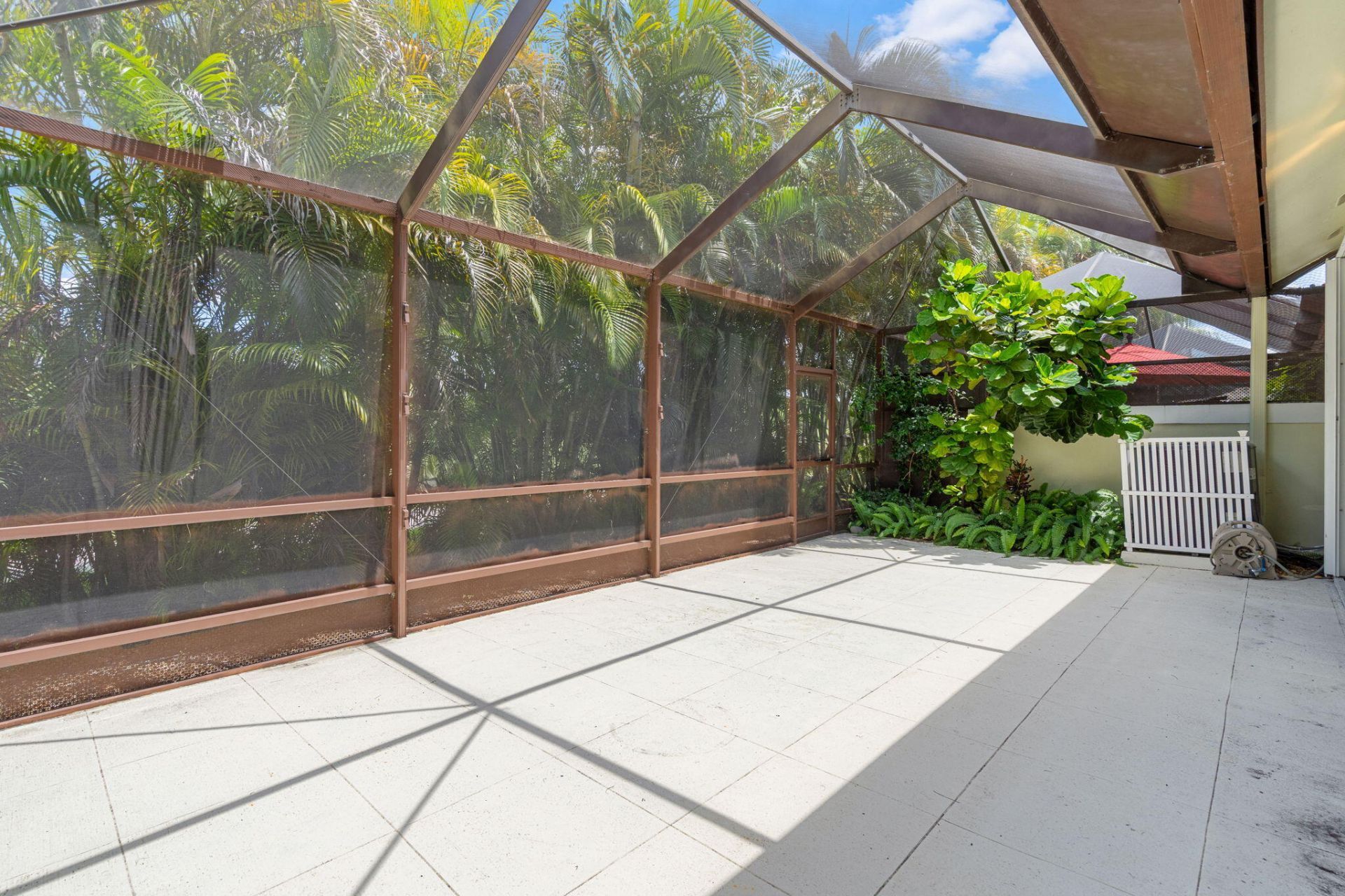 4825 NW 98th Place, Doral, FL 33178 Photo