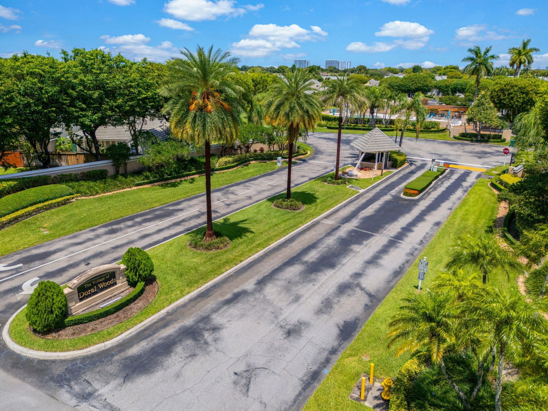 4825 NW 98th Place, Doral, FL 33178 Photo
