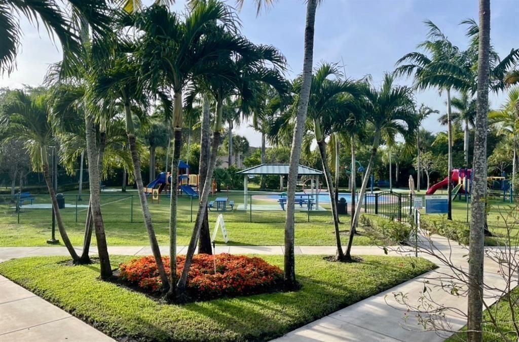 4825 NW 98th Place, Doral, FL 33178 Photo