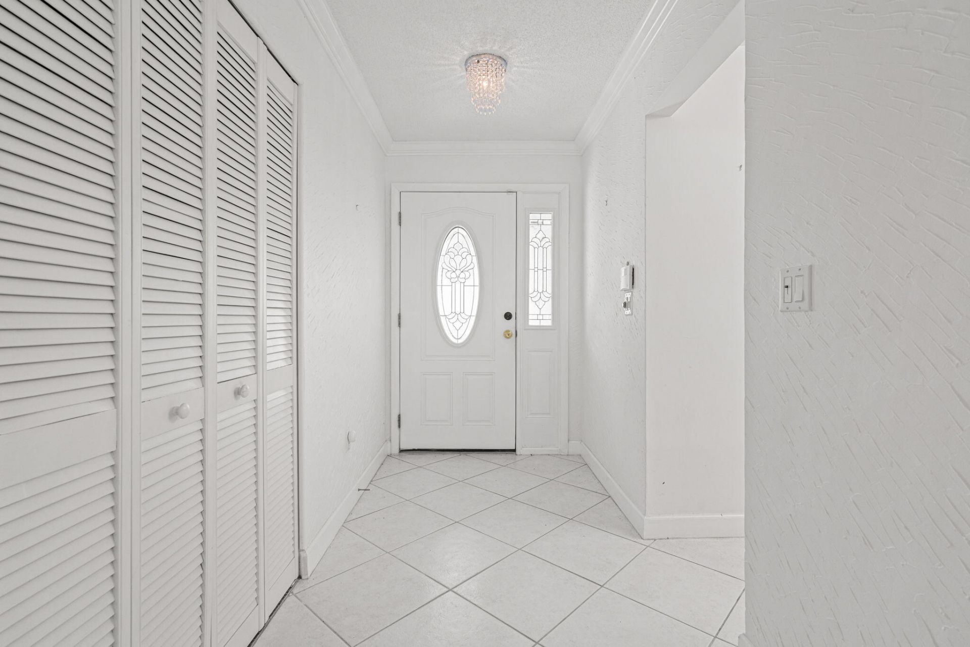 4825 NW 98th Place, Doral, FL 33178 Photo