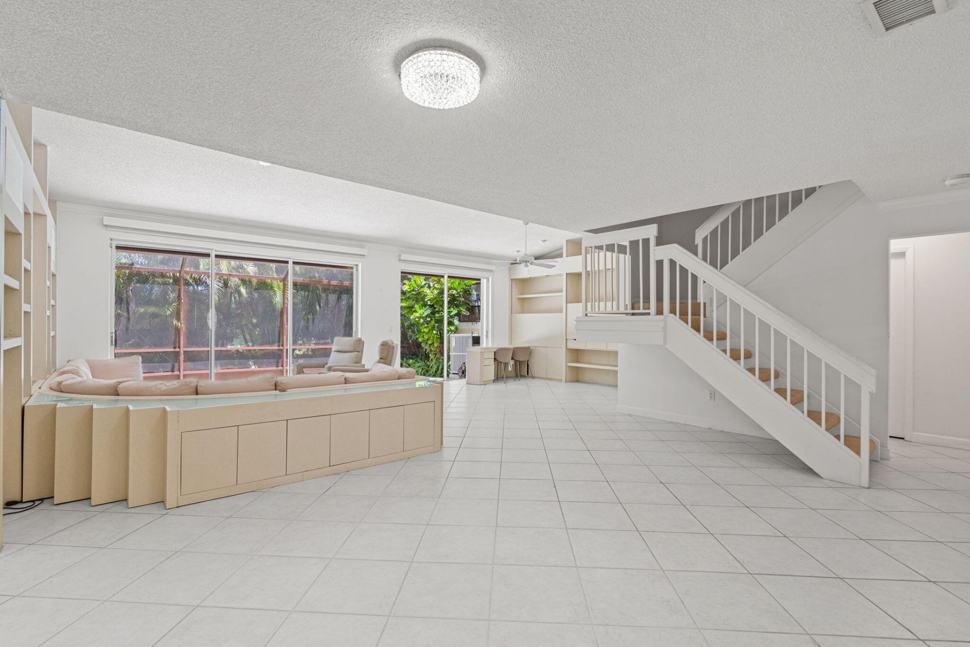 4825 NW 98th Place, Doral, FL 33178 Photo