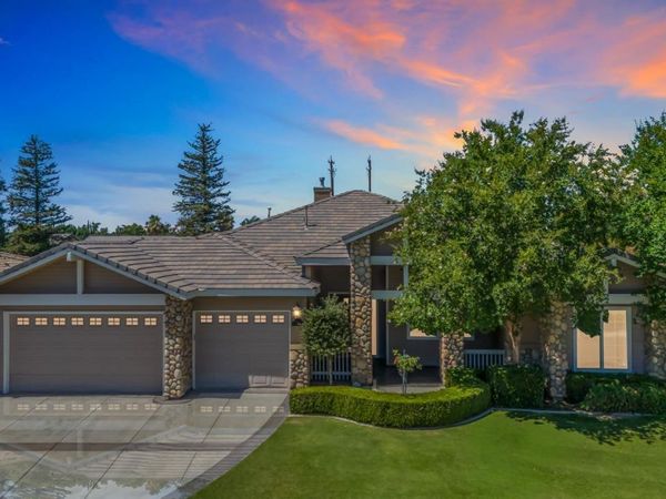 10200 Barnes Drive, Bakersfield, CA 93311