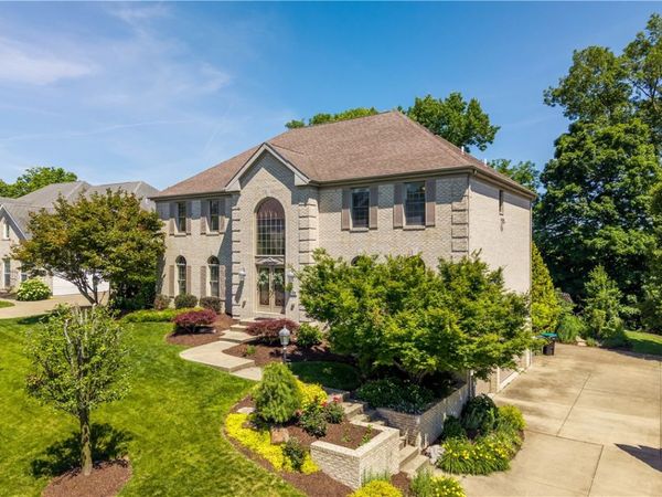 109 Windermere Ct, Canonsburg, PA 15317