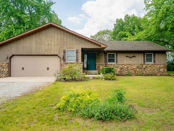 1809 W 900 N , Wheatfield, IN 46392