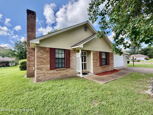 102 Marys Cove, Clinton, MS 39056