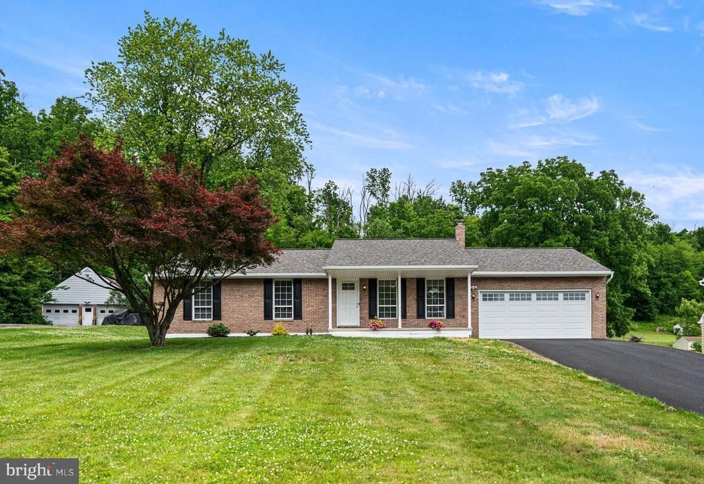 451 TOWNSHIP LINE ROAD, BECHTELSVILLE, PA 19505