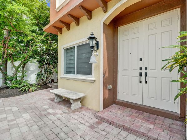804 NE 7th Street, Fort Lauderdale, FL 33304