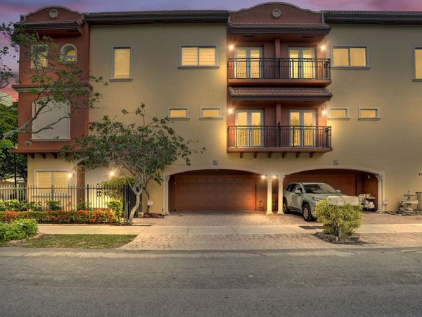 804 NE 7th Street, Fort Lauderdale, FL 33304