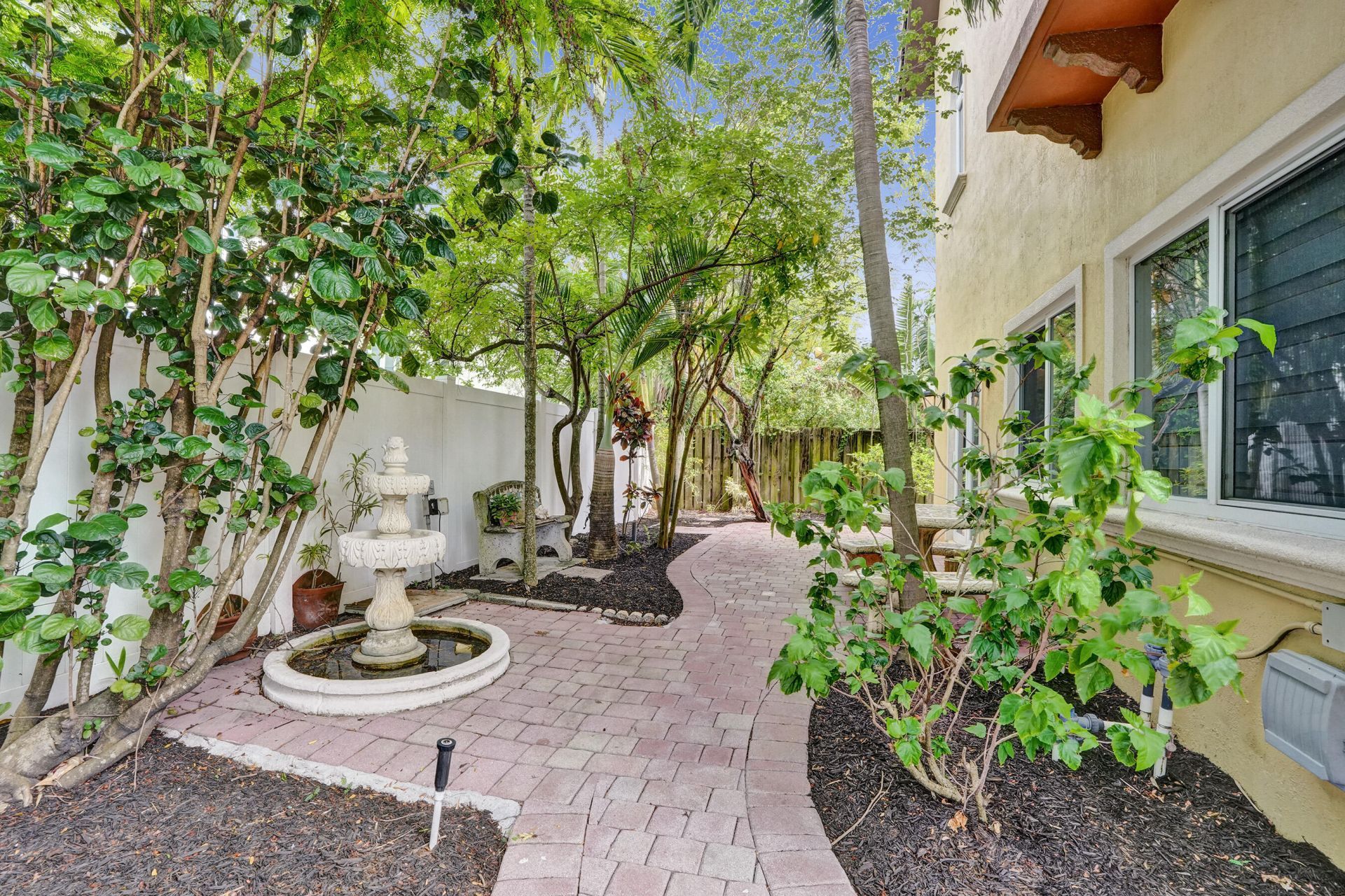 804 NE 7th Street, Fort Lauderdale, FL 33304 Photo