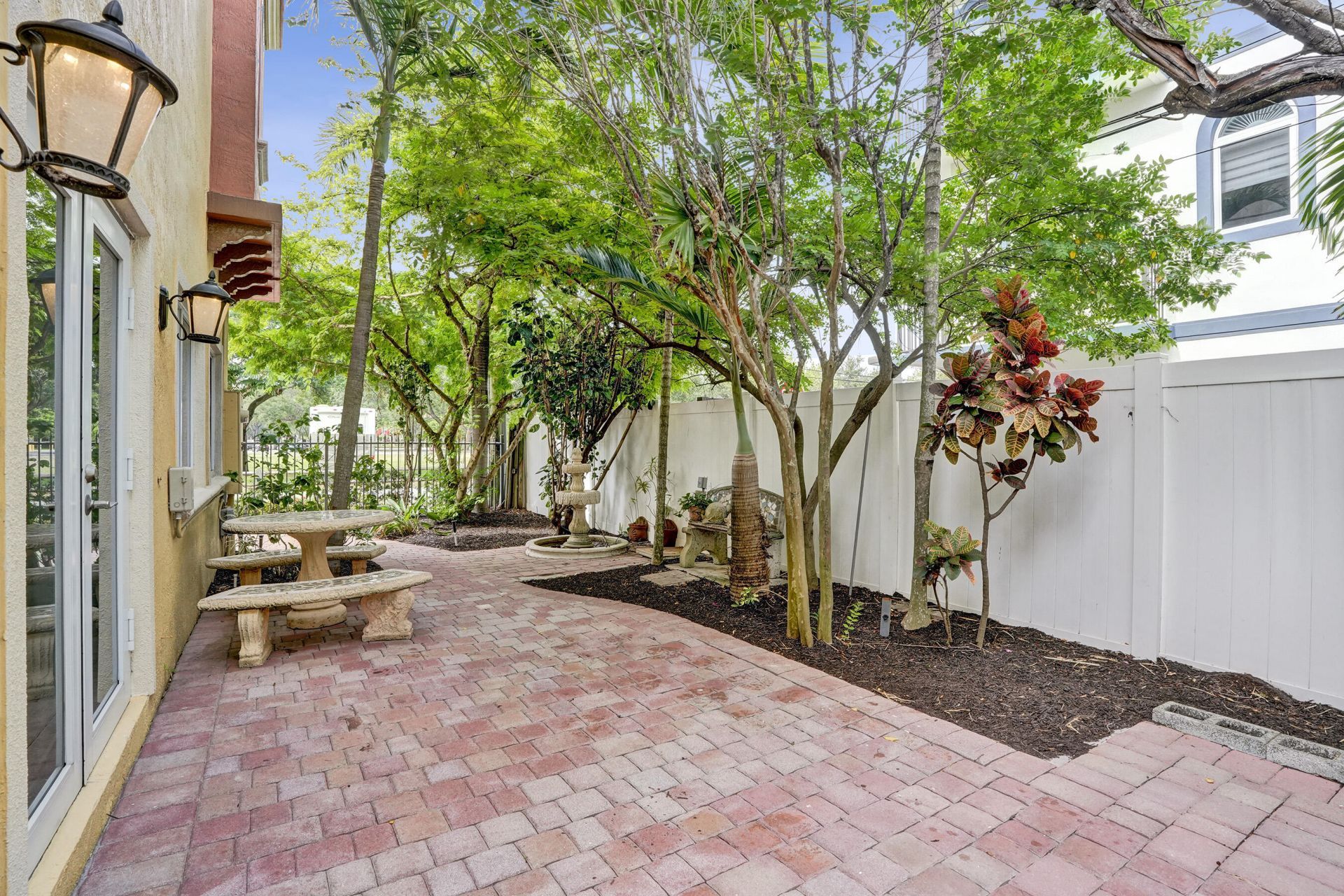 804 NE 7th Street, Fort Lauderdale, FL 33304 Photo