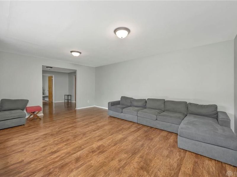 7439 Barr Circle, Dayton, OH 45459 Photo 5