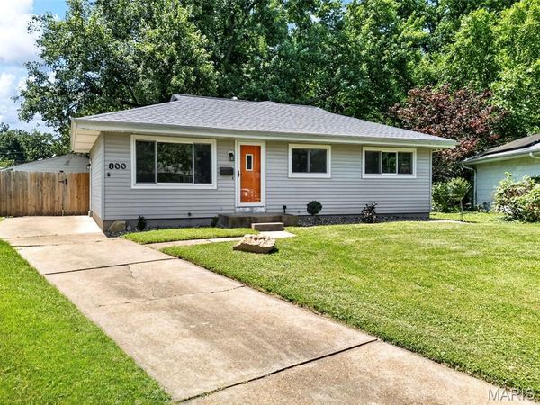 800 Crowder Drive, Florissant, MO 63031