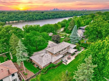 450 Mississippi River Boulevard S, Saint Paul, MN 55105