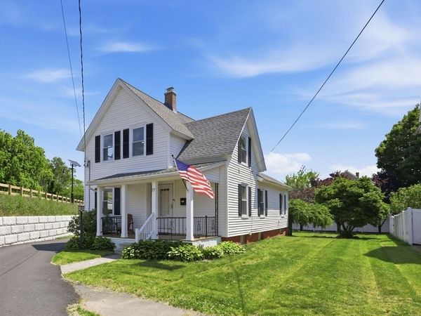 17 Clark St, Westfield, MA 01085