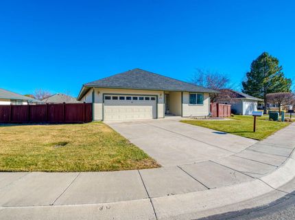 814 Mahogany Drive, Minden, NV 89423 Photo