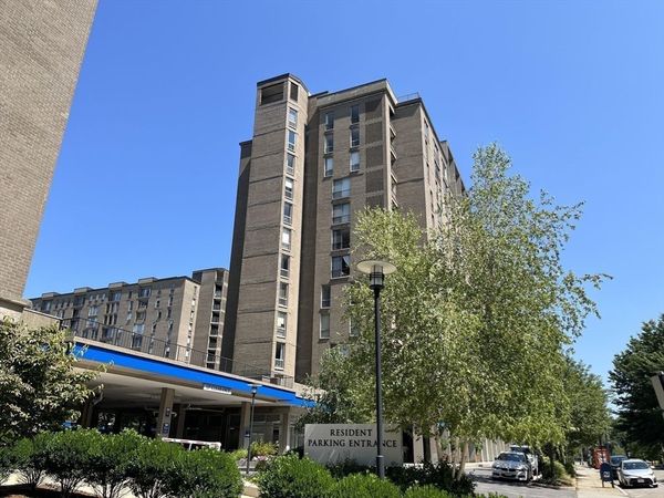 33 Pond Ave, Unit 820, Brookline, MA 02445