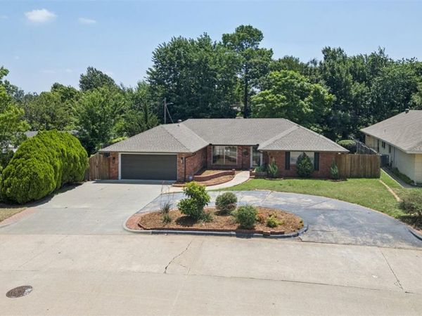 6612 Edgewater Drive, Oklahoma City, OK 73116