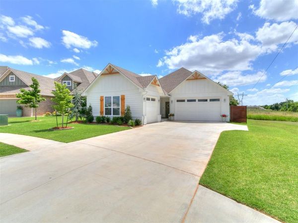 9052 NW 144th Street, Yukon, OK 73099