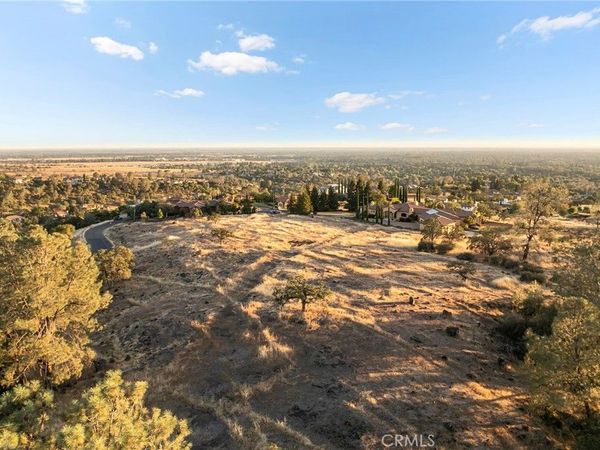 7 Rising Ridge Court, Chico, CA 95928