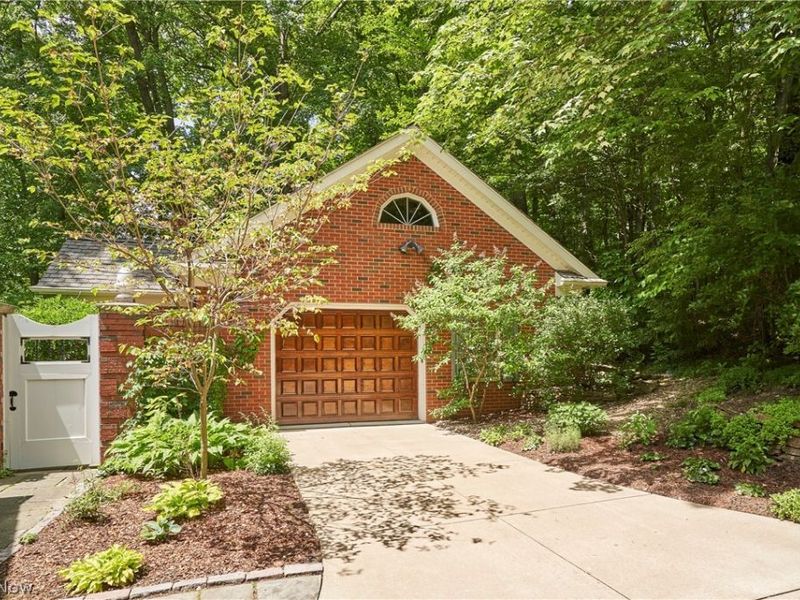 3807 Mapleleaf Hill, Bath, OH 44333 Photo 34
