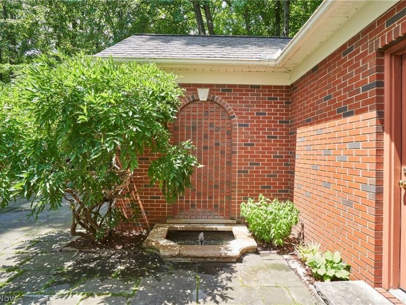 3807 Mapleleaf Hill, Bath, OH 44333 Photo 6