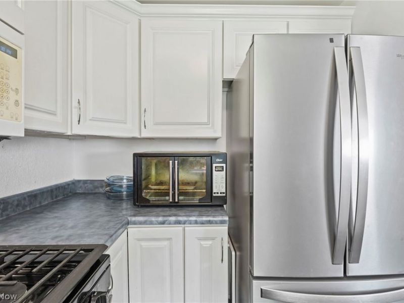 1005 Leslie Lane, Girard, OH 44420 Photo 23