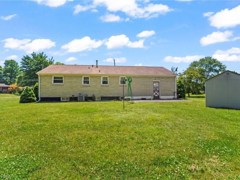 1005 Leslie Lane, Girard, OH 44420 Photo 46