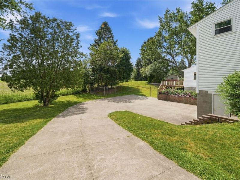 1430 Whitehall Drive, Suffield, OH 44260 Photo 12