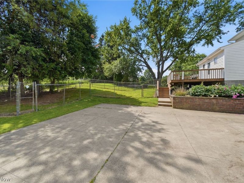 1430 Whitehall Drive, Suffield, OH 44260 Photo 9