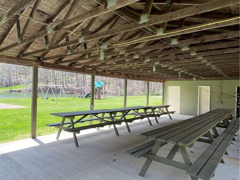Kirchberg Drive, Millersburg, OH 44654 Photo 12