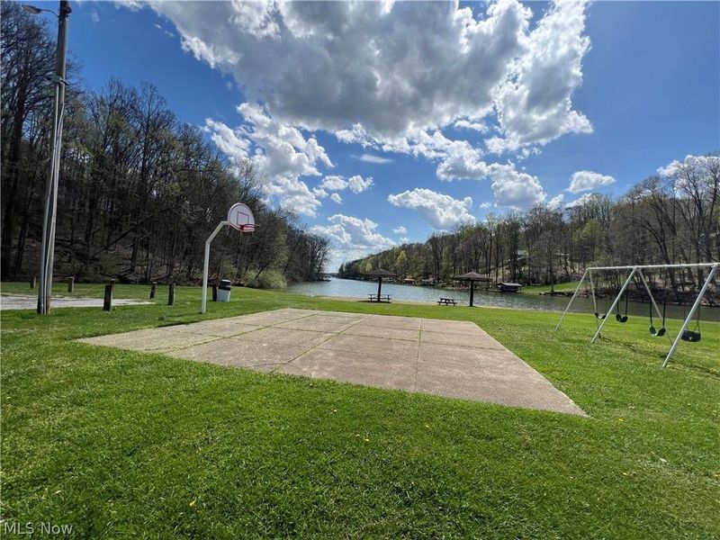Kirchberg Drive, Millersburg, OH 44654 Photo 14