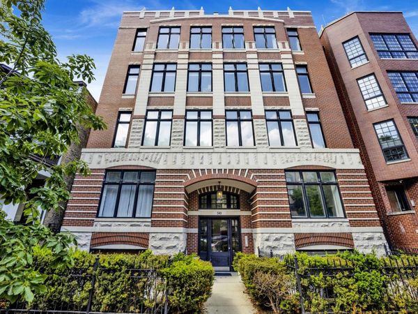 540 W Oakdale Avenue W, Unit 3W, Chicago, IL 60657