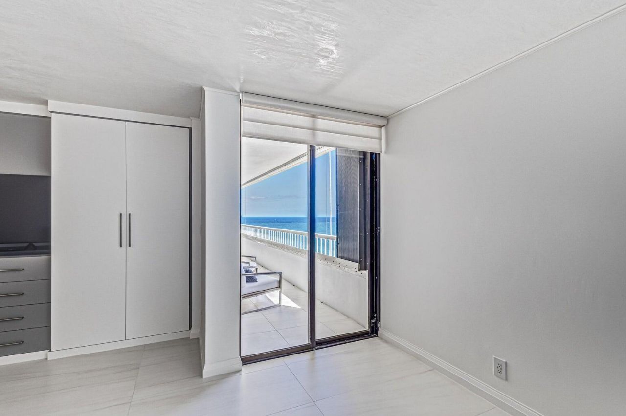 5280 N Ocean Drive, Unit 12f, Riviera Beach, FL 33404 Photo