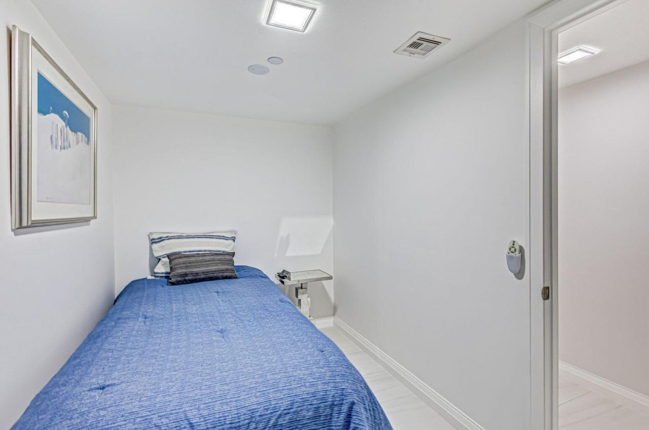 5280 N Ocean Drive, Unit 12f, Riviera Beach, FL 33404 Photo