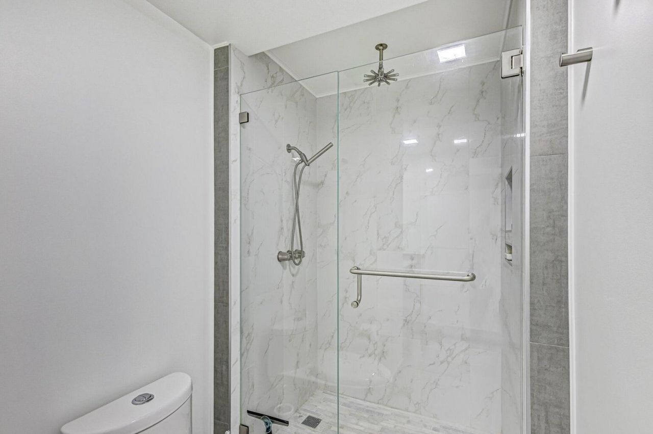 5280 N Ocean Drive, Unit 12f, Riviera Beach, FL 33404 Photo