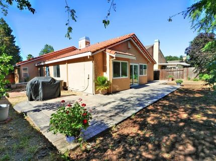 1908 Pebblewood Dr, Sacramento, CA 95833 Photo
