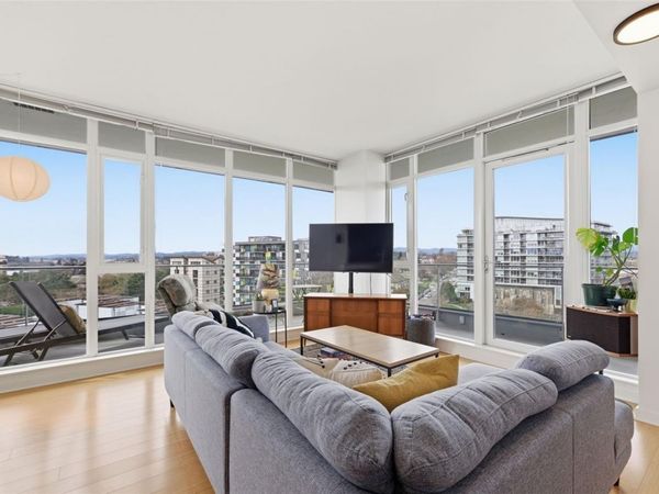 379 Tyee Rd , Unit #803, Victoria, BC V9A 0B4