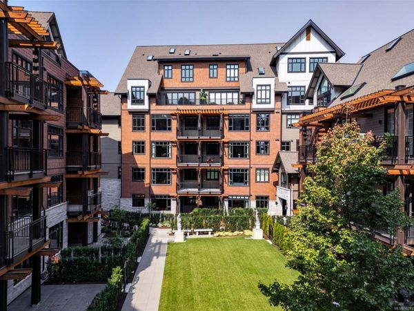 425 Lampson St , Unit #211, Esquimalt, BC V9A 0K5