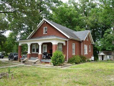 704 Lynchburg Avenue, Brookneal, VA 24528