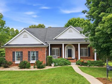 1476 Glenbrooke Drive, Lynchburg, VA 24503