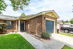823 Winthrop Street photo 4