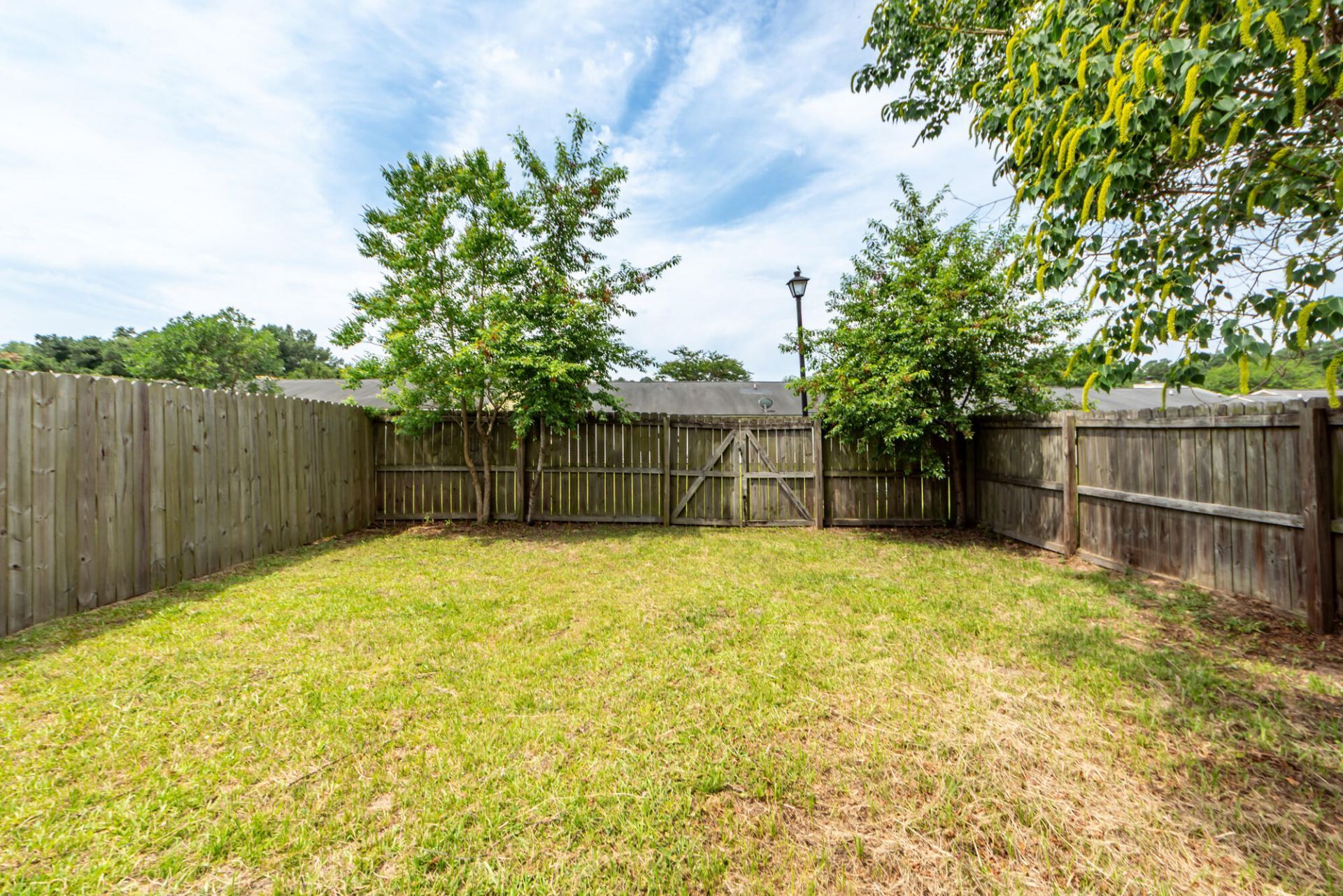 823 Winthrop Street Photo 35