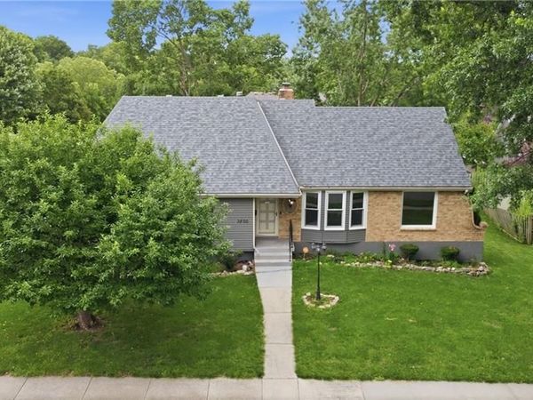 3800 NE Shady Lane Drive, Gladstone, MO 64119