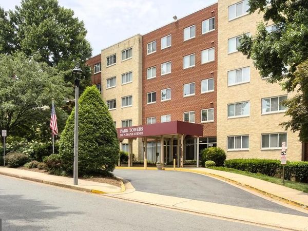 200 N MAPLE AVENUE, Unit 206, FALLS CHURCH, VA 22046