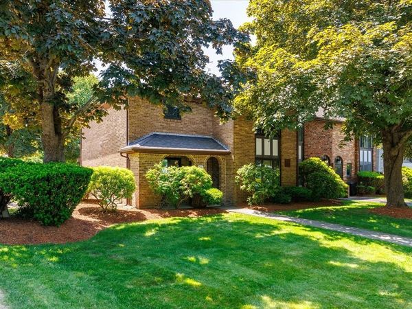 11 Cobblestone Ln, Unit 11, Worcester, MA 01606
