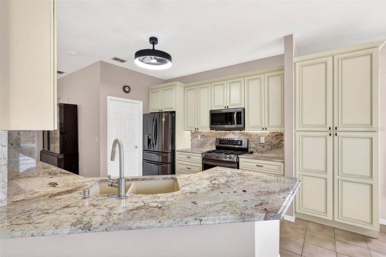 5425 Matthew Court, Sarasota, FL 34231 Photo