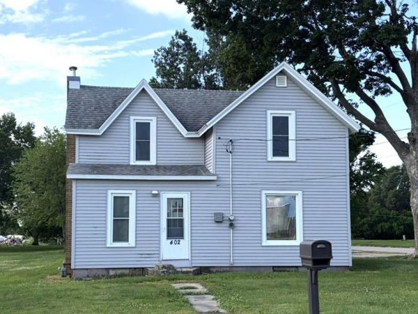 402 Douglas Avenue, Ackley, IA 50601