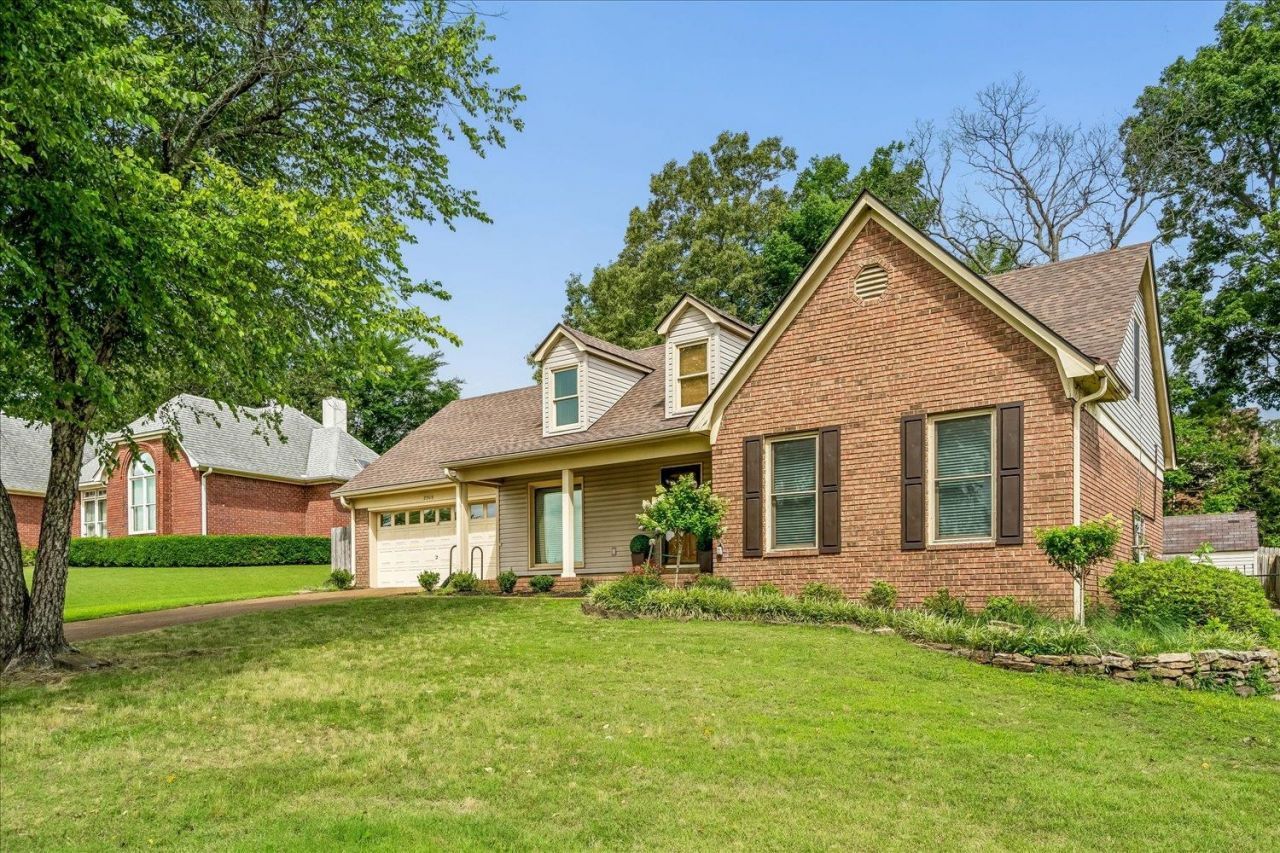 2309 HICKORY PATH DR Cordova, TN 38016