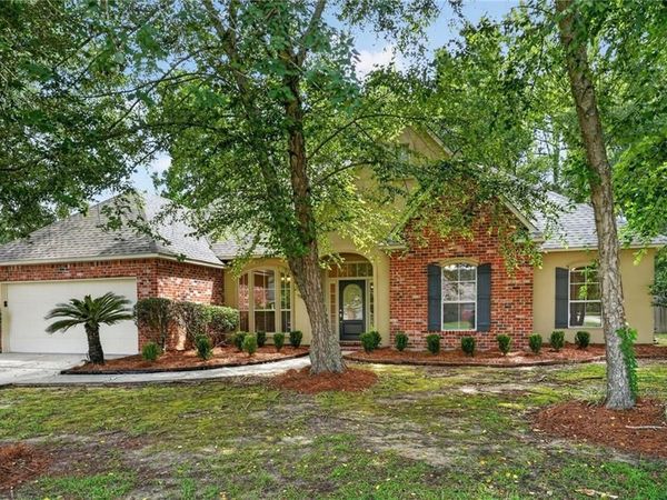 689 GOLDFLOWER Lane , Mandeville, LA 70448
